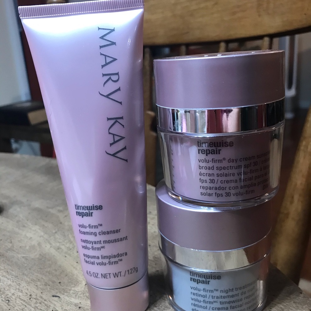 Mary Kay tw volufirm foaming cleanser set
